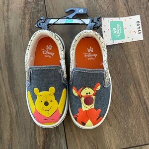 NWT Disney Baby Slip on Sneakers Winnie the Pooh Denim size 6 (Eur 22)